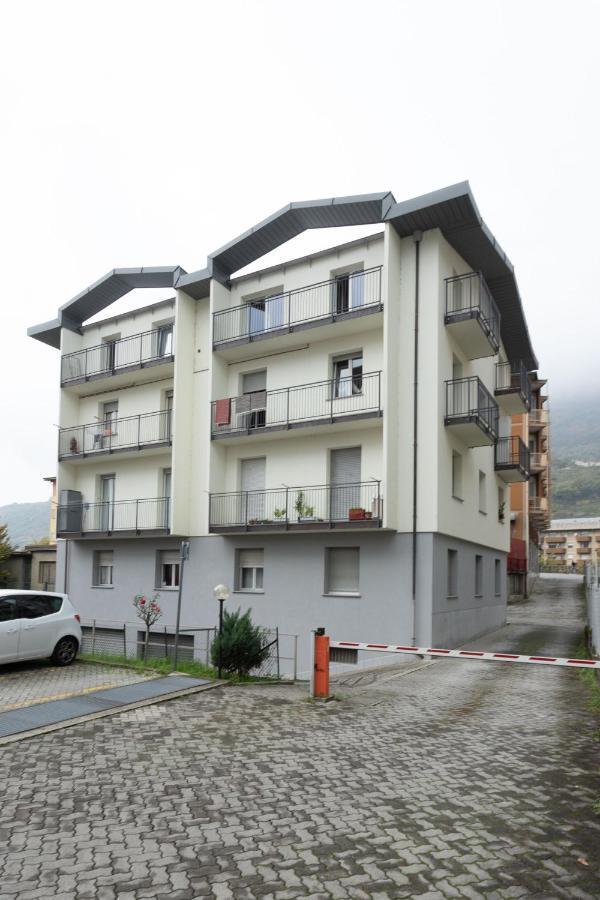 Casa Vacanze Valeria سوندريو المظهر الخارجي الصورة