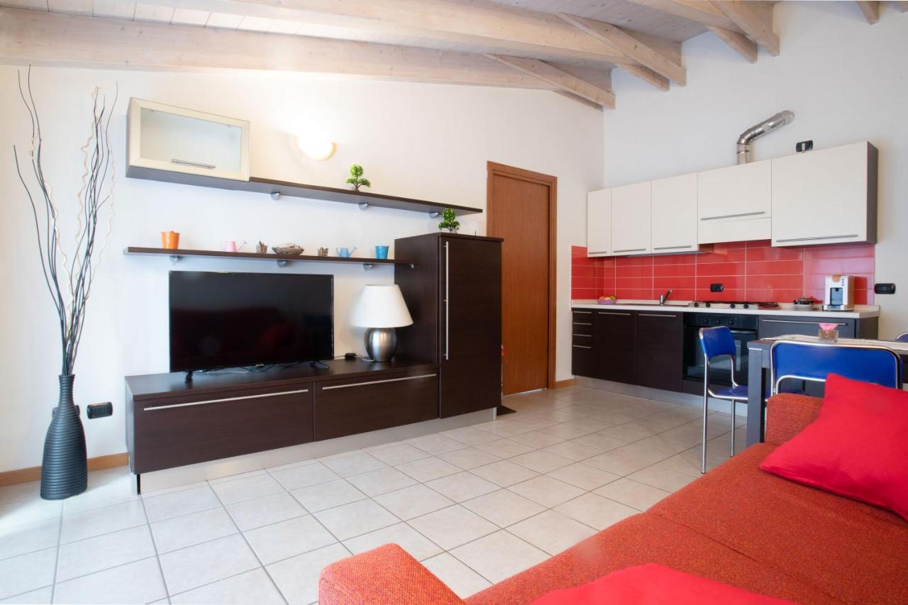 Casa Vacanze Valeria سوندريو المظهر الخارجي الصورة